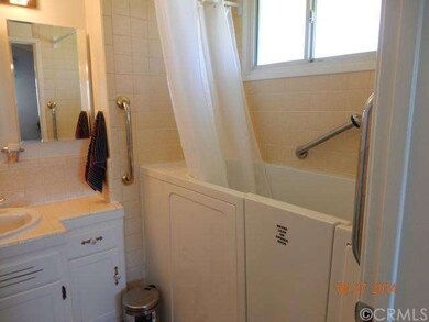 Master Bath Tub