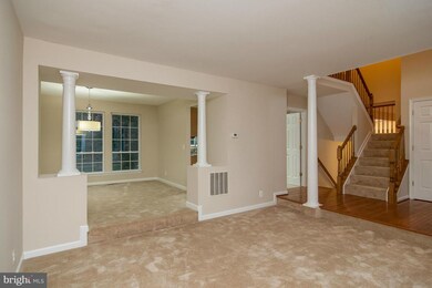 8511 Summershade Dr, Odenton, MD 21113 - photo 4