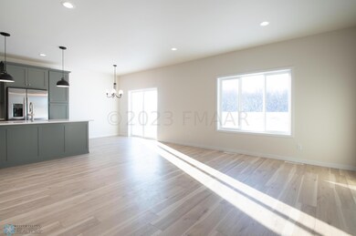 1360_GOLDENWOOD_DR-5