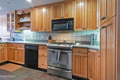 32_07-Kitchen-Midway-Utah-Chalet-Zermatt