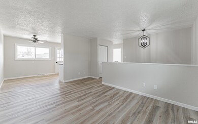 1706 N Kankakee St, Lincoln, IL 62656 - photo 6