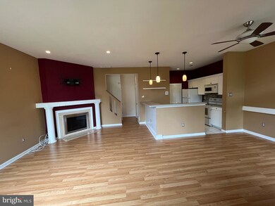 1307 Barbaras Ct, North Wales, PA 19454 - photo 2