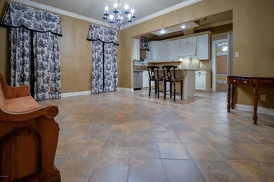 Kitchen / Dining