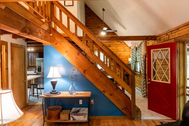 572 W Chipmunk Rd, Bushkill, PA 18324 - photo 7