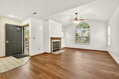 2585 Trottersway Dr unit 2585, Columbus, OH 43235 - photo 4