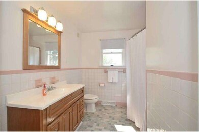 2642 Avondale Ave, Abington, PA 19001 - photo 5