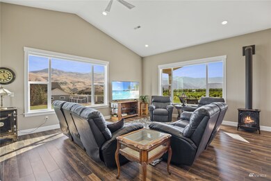 54 Joshua Ln, Wenatchee, WA 98801 - photo 4