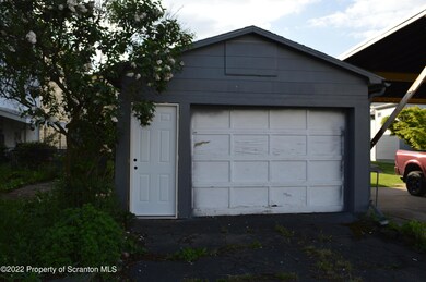 1511 Swetland St, Scranton, PA 18504 - photo 3