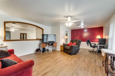 1115 Thomas St, Denton, TX 76201 - photo 4