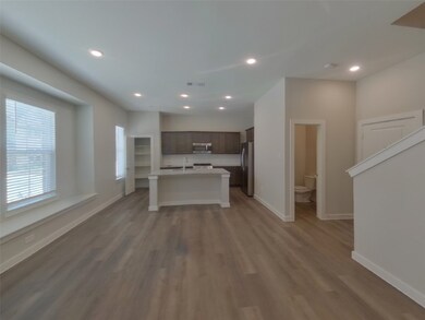 1105 Fallgate Dr, Saginaw, TX 76179 - photo 3