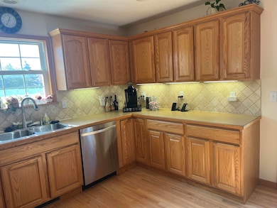 4806 Northridge, Auburn, MI 48611 - photo 7