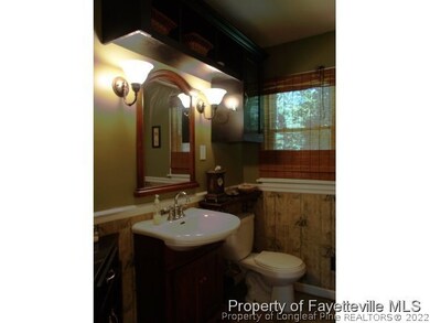 302 Decatur Dr, Fayetteville, NC 28303 - photo 7