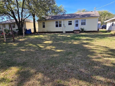 1307 Laverne Ave, Shawnee, OK 74801 - photo 6