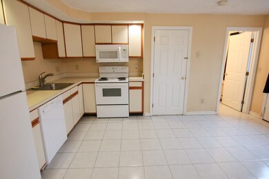 11 Highland St unit 3, Wakefield, MA 01880 - photo 6