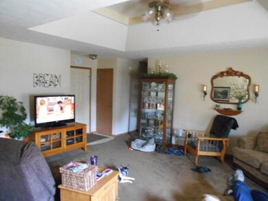 866 lovers lane 005