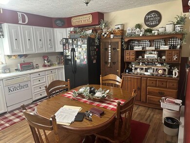 89 Russell St, Flemingsburg, KY 41041 - photo 6