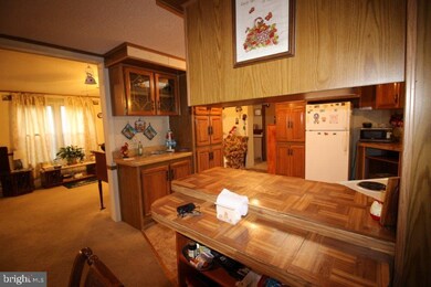 735 Aspen Cir, Red Hill, PA 18076 - photo 3