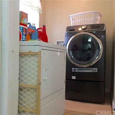 504 N Albertson Ave, Compton, CA 90220 - photo 4