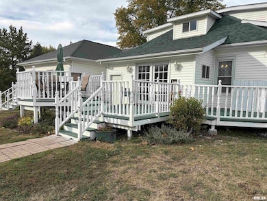 1426 N Main St, Lewistown, IL 61542 - photo 4