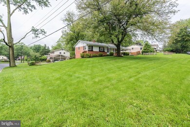 5400 Manorfield Rd, Rockville, MD 20853 - photo 4