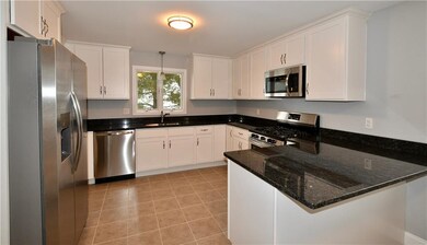 18 Windsor Rd, Pawtucket, RI 02861 - photo 7