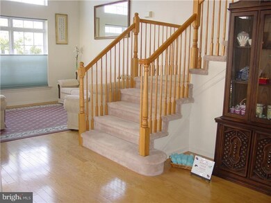 23 Cardinalflower Ln, Princeton Junction, NJ 08550 - photo 2