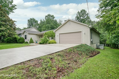 125 Fairhaven Dr, Crossville, TN 38558 - photo 4