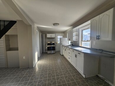 370 Bruce Ave, Stratford, CT 06615 - photo 3