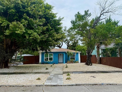 1333 Melrose Ave S, Saint Petersburg, FL 33705 - photo 2