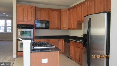 624 Cedar Spring St, Gaithersburg, MD 20877 - photo 3