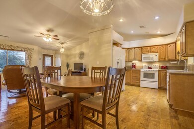 Kitchen & Dining