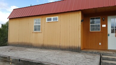 Vanloan  Out door of cabin