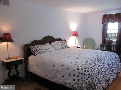 1829 Thornton Ridge Rd, Towson, MD 21204 - photo 3