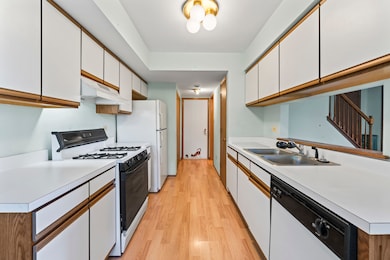 9298 Meadowview Dr unit 9298, Orland Hills, IL 60487 - photo 6