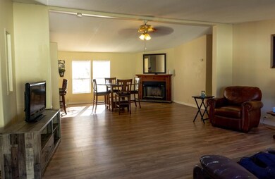 4502 Carolyn Ct unit 19, Tampa, FL 33610 - photo 3