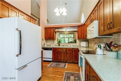 3001 Fox Hollow Cir, Des Moines, IA 50321 - photo 4