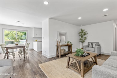 4525 Fawnie Ln04 (5)[3000]