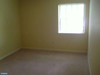 135 Woodstream Dr, Norristown, PA 19403 - photo 5