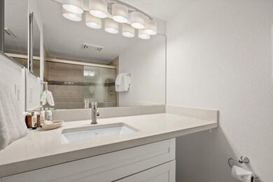 Kamaole Sands unit 6-105, Kihei, HI 96753 - photo 5