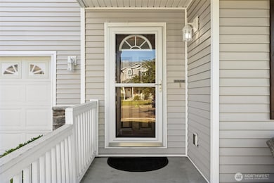 114 Weaver St NE, Orting, WA 98360 - photo 2