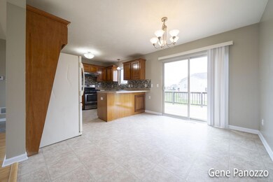 8-web-or-mls-6465-dew-pointe-ave-se