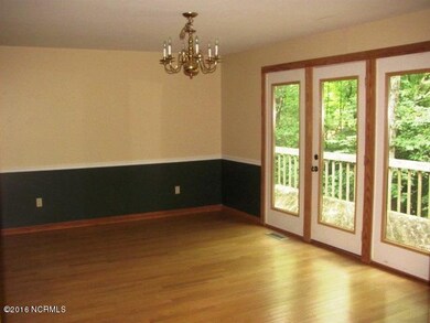 459 Gatewood Dining