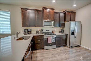 Well laid out kitchen + a good size pantry (not photographed).