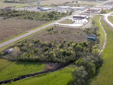 715 E Coplin St, Okemah, OK 74859 - photo 5