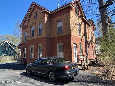 3 Wells St, Saratoga Springs, NY 12866 - photo 6