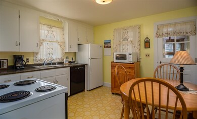 27 New Rochester Rd, Dover, NH 03820 - photo 5