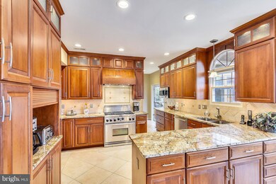 8920 Brink Rd, Gaithersburg, MD 20882 - photo 3