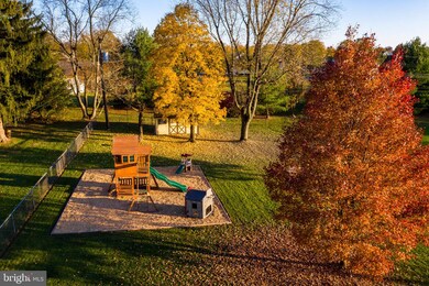 35 Roberta Ln, Royersford, PA 19468 - photo 3