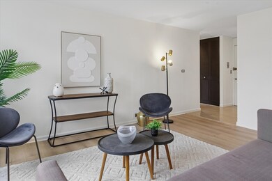 Imperial Towers Condominium unit 1410, Chicago, IL 60613 - photo 6