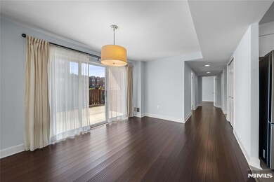 301 Ellery Ct, Edgewater, NJ 07020 - photo 7